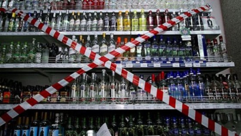 Насам, народе! Митницата във Видин продава тонове контрабанден алкохол