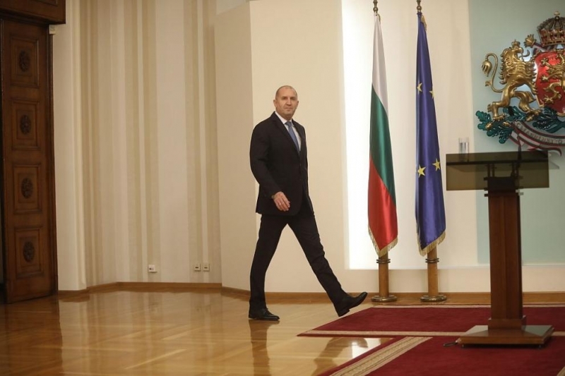 На 23 януари петък от 16 часа държавният глава Румен