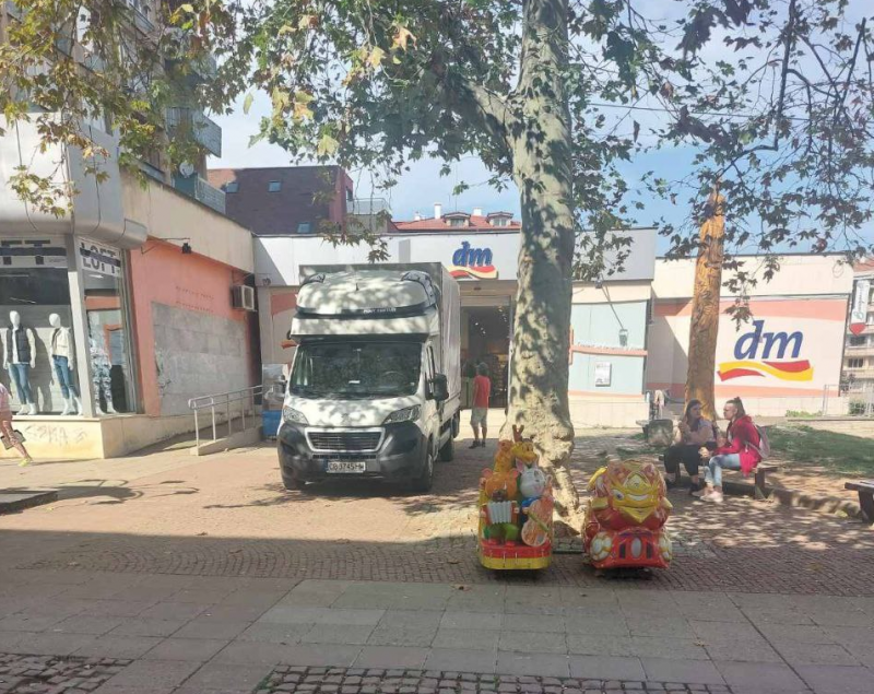 Шофьор на камион възмути жителите на Враца като влезе на