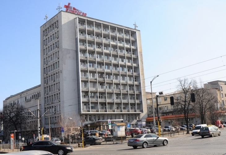 В "Пирогов" ври и кипи, близо 2000 са потърсили помощ