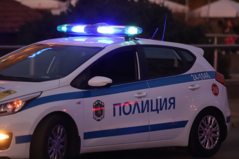 Трима софиянци задигнаха антени на мобилен оператор във Враца, съобщиха