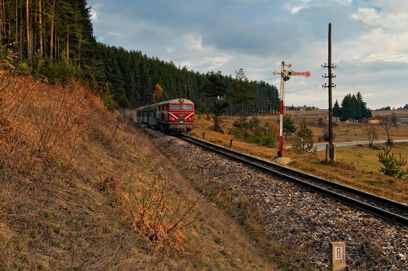 Тринайсетгодишно момче загина след като бе блъснато от влак в
