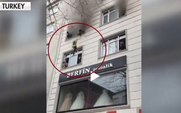 Драматична ситуация се е разиграла в Истанбул Майка спаси четирите