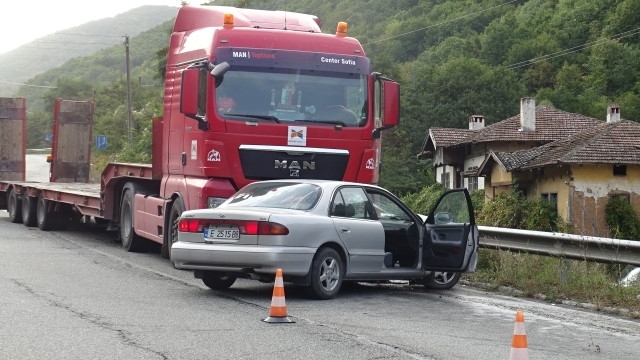 Двама са пострадали при катастрофа на пътя Варна Шумен