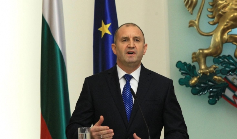 Считано от нас официално снемам доверие към правителството което не