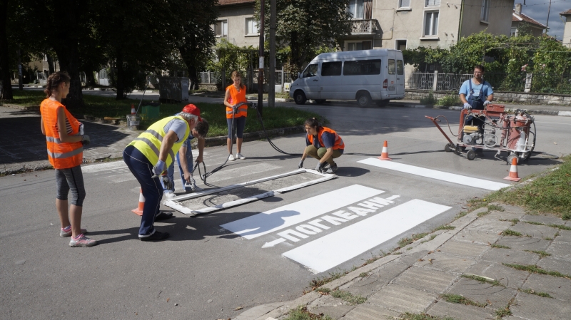Десет студенти са заявили желанието си да се включат в