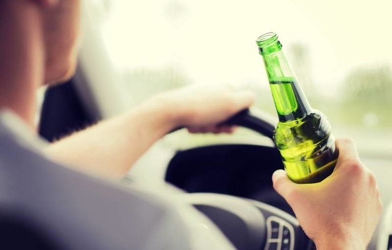 Свалили са номерата на два автомобила управлявани от пияни шофьори