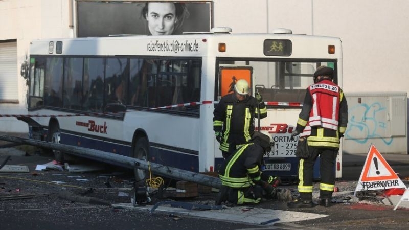 19 деца пострадаха при верижна катастрофа между няколко автомобила и