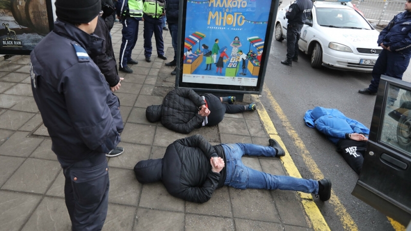 Екшън гонка като на кино в София Трима автоджамбази бяха