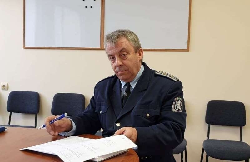 Началникът на сектор Пътна полиция във Враца Иван Коцев напуска