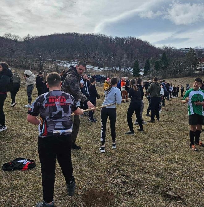 Деца и младежи премериха сили в зимния спортен празник вчера