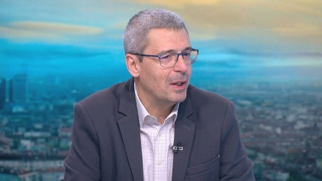 Според него като се сметнат ваксинираните и преболедувалите около 40