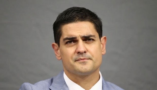 Да се намерят още няколко гласа подкрепа за кабинет от