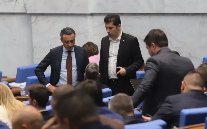 Изглежда в ПП ДБ вярват че са допринесли за кризата и