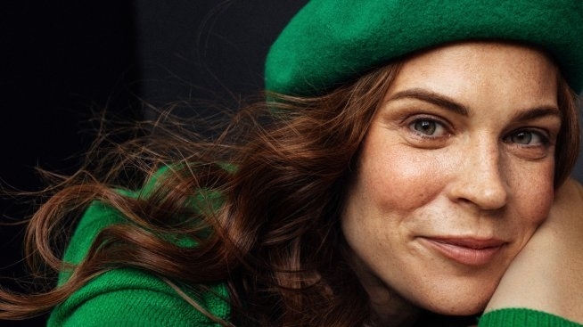 Тя не гони – тя избира: Навиците на жените, които мъжете не забравят