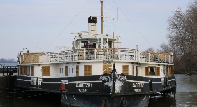 Около 250 000 лв са нужни за ремонт на кораба