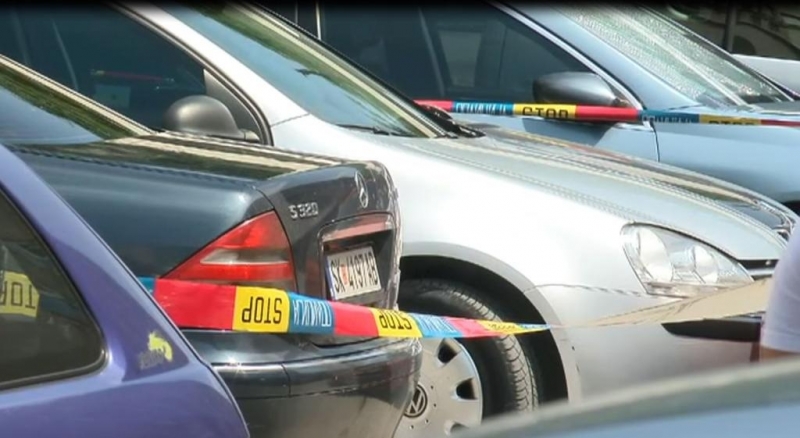 Полицията откри три трупа в къща в град Дебър Западна