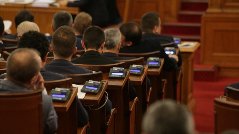 БСП за България и Продължаваме Промяната призоваха президента Румен Радев