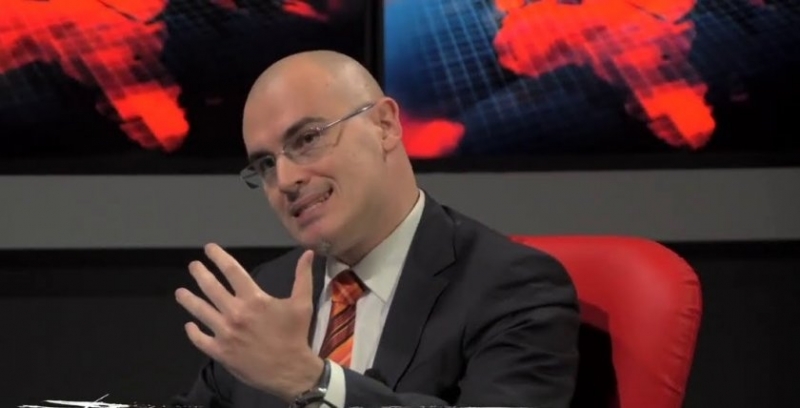 Проф Елка Янакиева разкова цялата схема на плагиата Петър Илиев