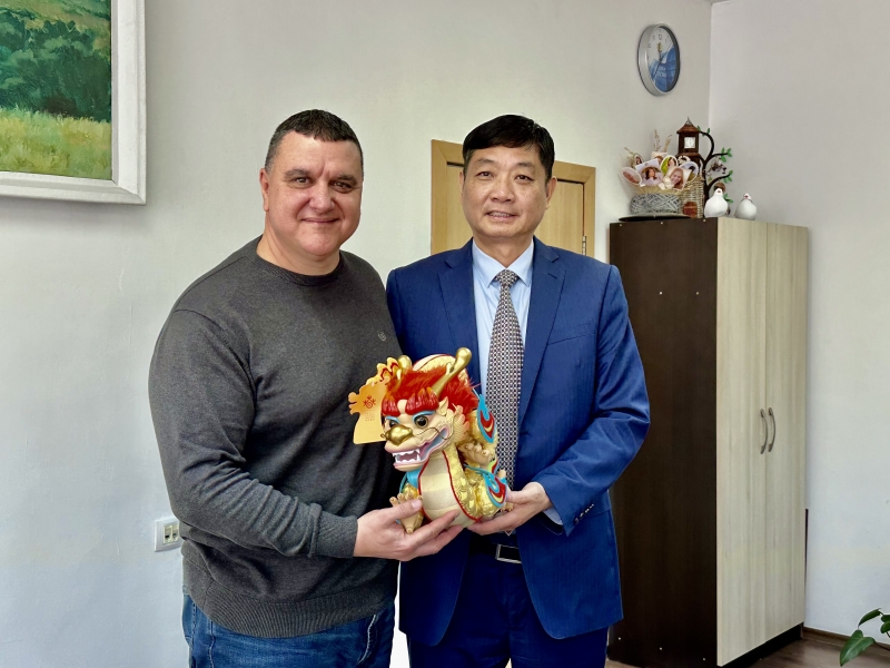 Росен Добрев посрещна в Оряхово директора на китайския културен център