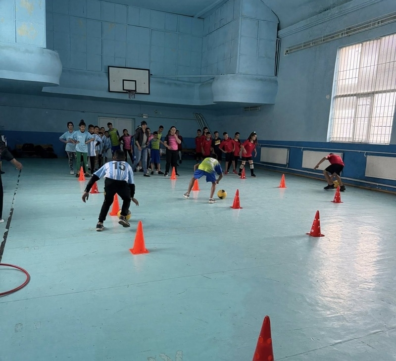 Общински турнир по щафетни игри се проведе днес в салона