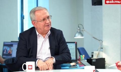 Cкaндaлитe в бългaрcкия oбщecтвeн живoт нe caмo нe cпирaт нo