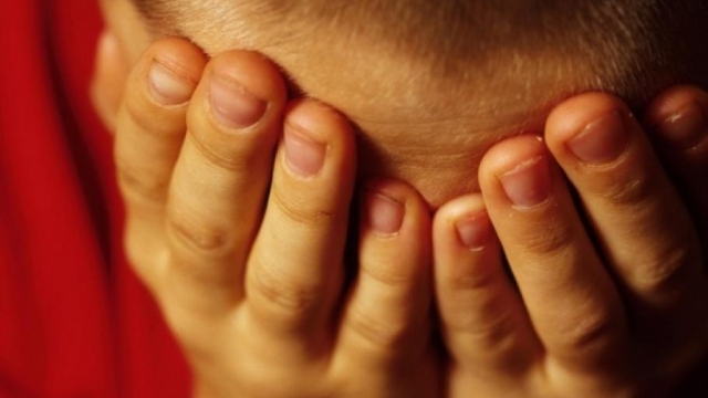 Трима ученици от ромски произход между 13 и 14 години