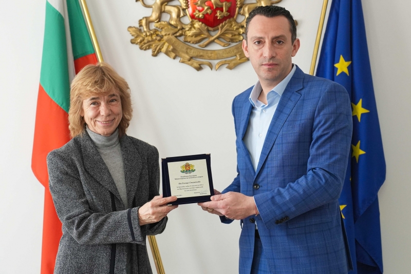 На официална церемония днес министърът на младежта и спорта Иван