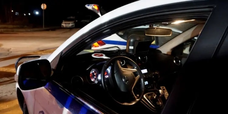 20 годишен жител на Дунавци шофирал нерегистриран автомобил под въздействието на