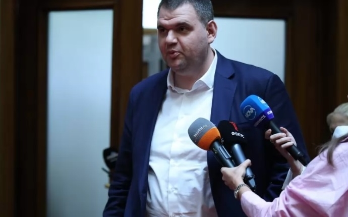 Tежък конфликт се заражда в Народното събрание заради влизането на