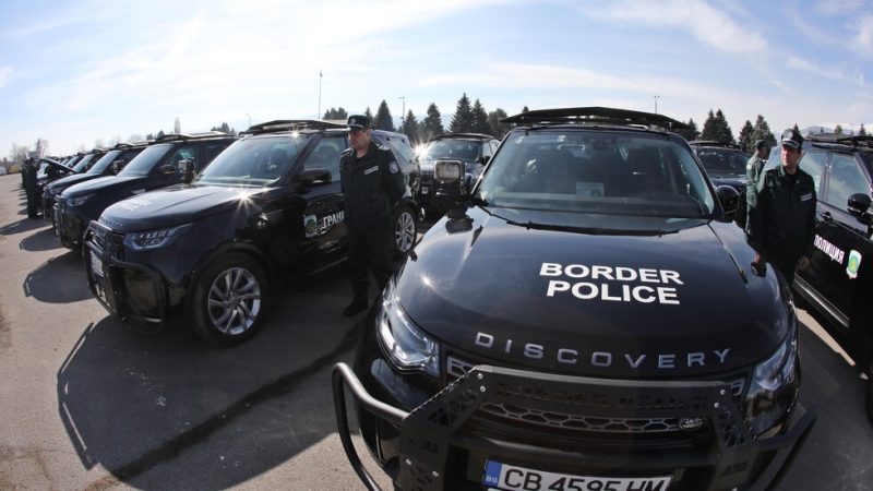 Министърът на вътрешните работи Младен Маринов връчи ключовете за 70