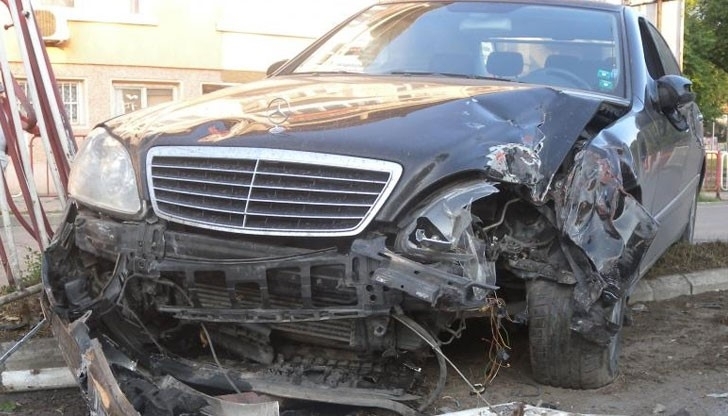 Шофьор употребил огромно количество алкохол тотално изгубил контрол и излетял