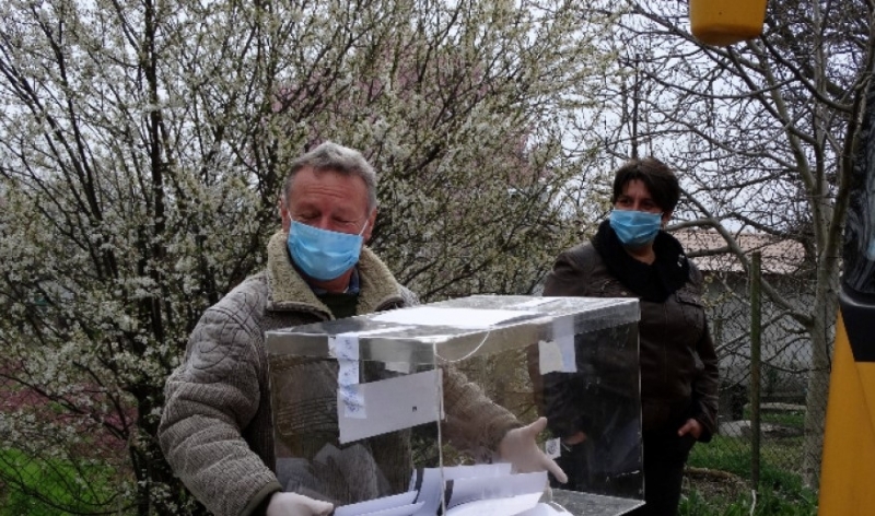 4 са подвижните секционни избирателни комисии на територията на община