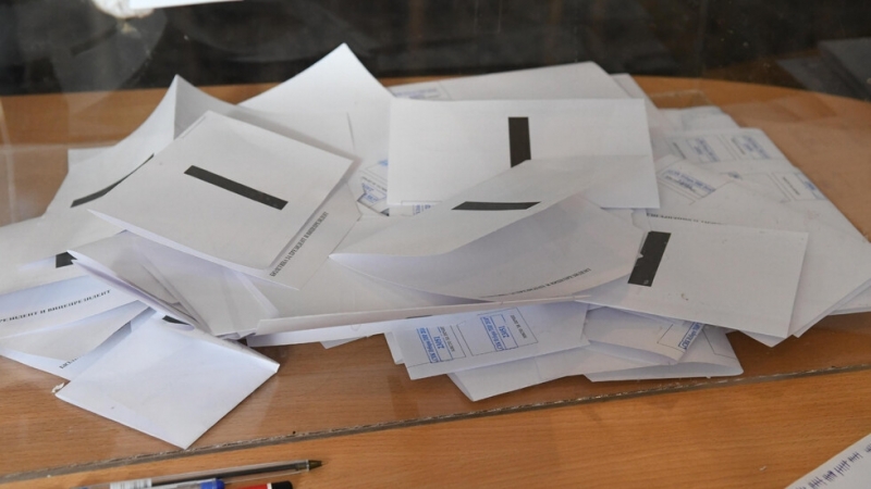 Връщането на хартиените бюлетини като алтернатива на машинното гласуване е