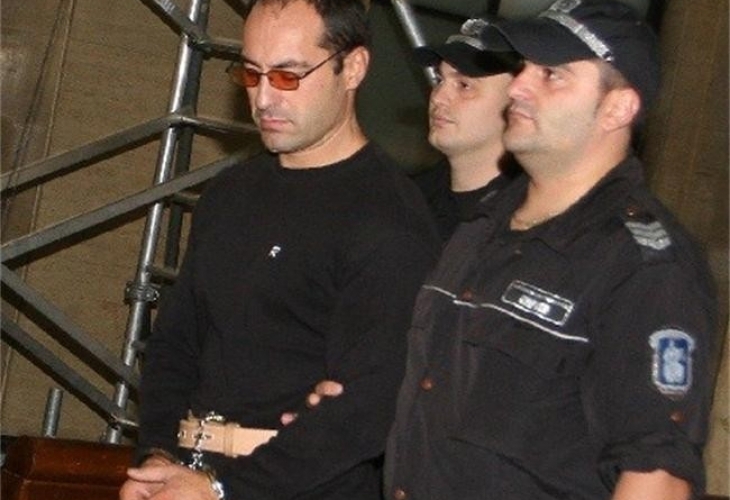 Синът на избягалия затворник Владимир Пелов е задържан от полицията