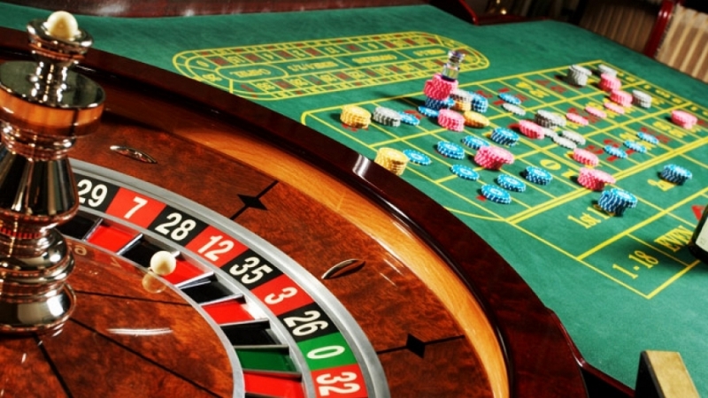 Мъж опита да пробута фалшиви пари в пловдивско казино, но