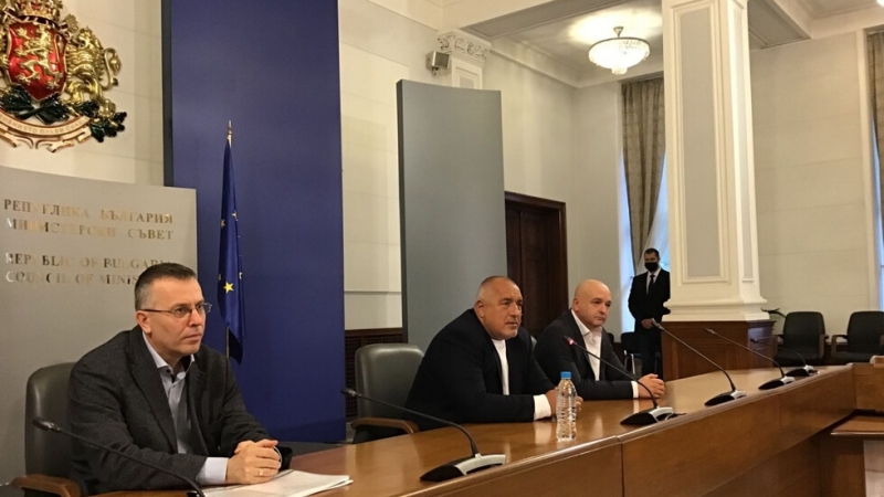 Националният оперативен щаб за борба с коронавирус започва да дава