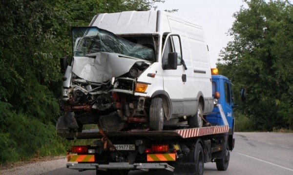 Пиян шофьор е предизвикал катастрофа на пътя между Мездра и