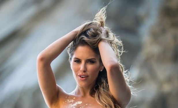 Запознайте се с Бритни Палмър и нейното тяло за грехове