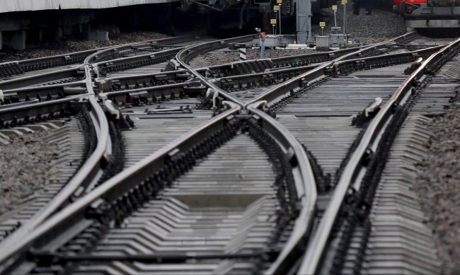 Товарен влак превозващ зърно  е дерайлирал в Крим анексиран през 2014