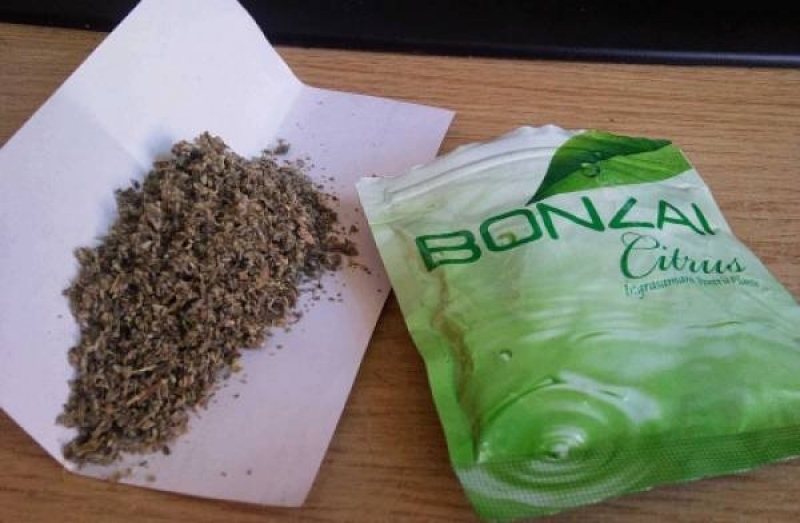 Униформени са хванали затворник в Бойчиновци с чай за пушене