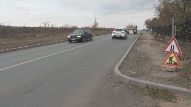 Тежък пътен инцидент е станал в Ямбол Товарен бус блъснал