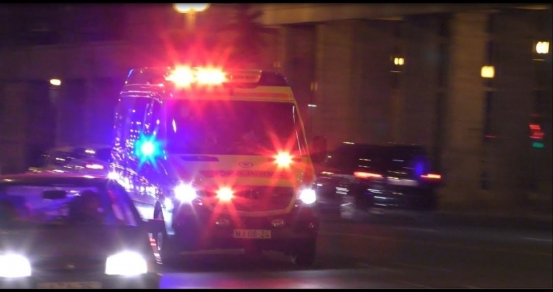 Най малко петима души са били убити в частен дом в