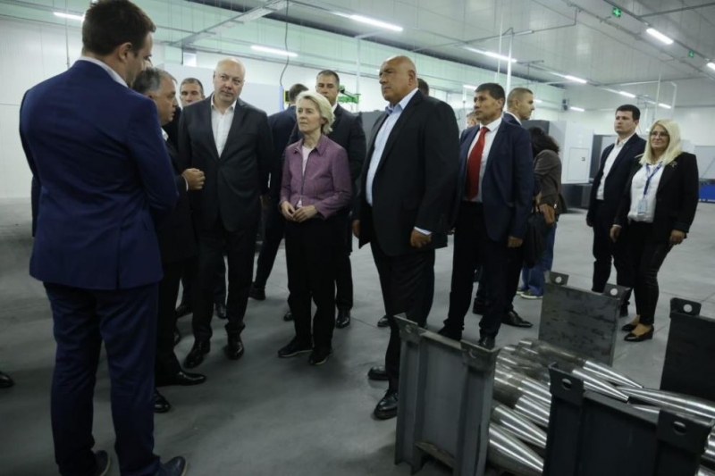 Урсула фон дер Лайен от Сопот: 1/3 от оръжията на Украйна идват от България