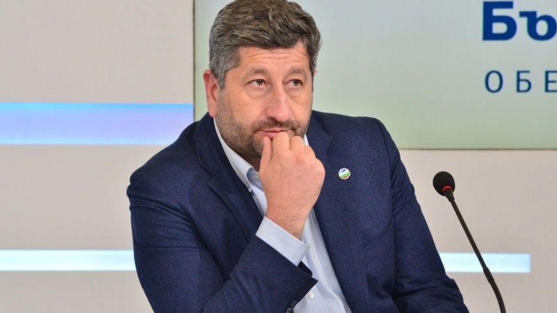 Съпредседателят на Демократична България Христо Иванов е подал сигнали в
