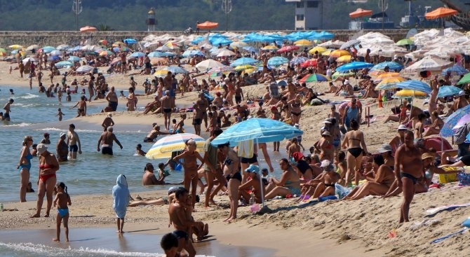 Правителството открива процедура за предоставяне на концесия на морски плаж