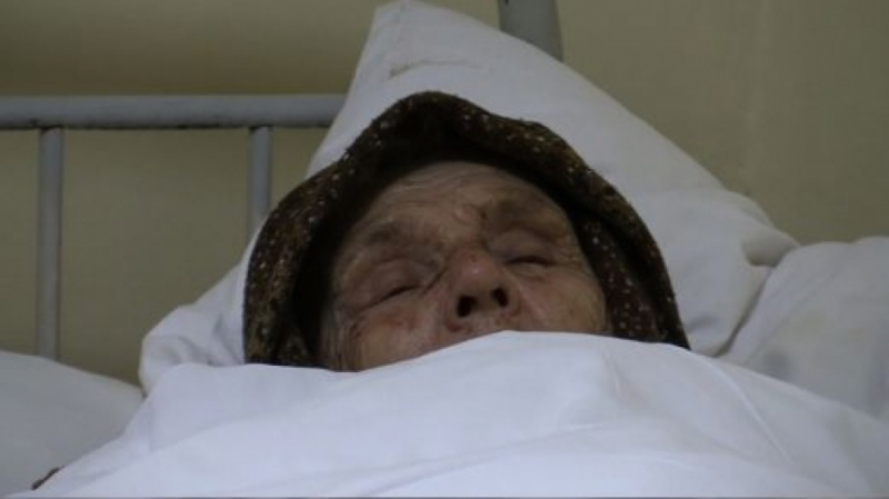 Среднощен екшън! Крадец нападна и опита да обере спяща баба