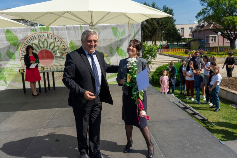 По случай Деня на светите братя Кирил и Методий на