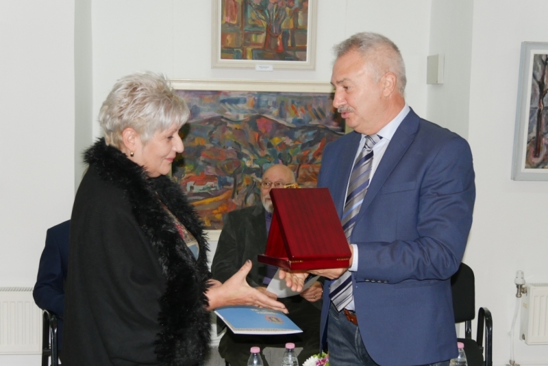 Яна Кременска от Враца спечели Националната литературна награда Иван Давидков