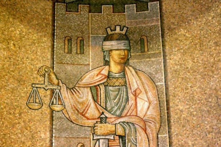 Осъдиха служителка на Пътна полиция Благоевград за престъпление по